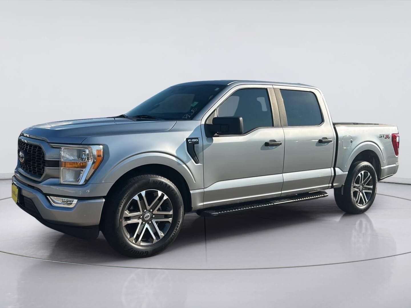 2022 Ford F-150 XL — photo 1 of 11