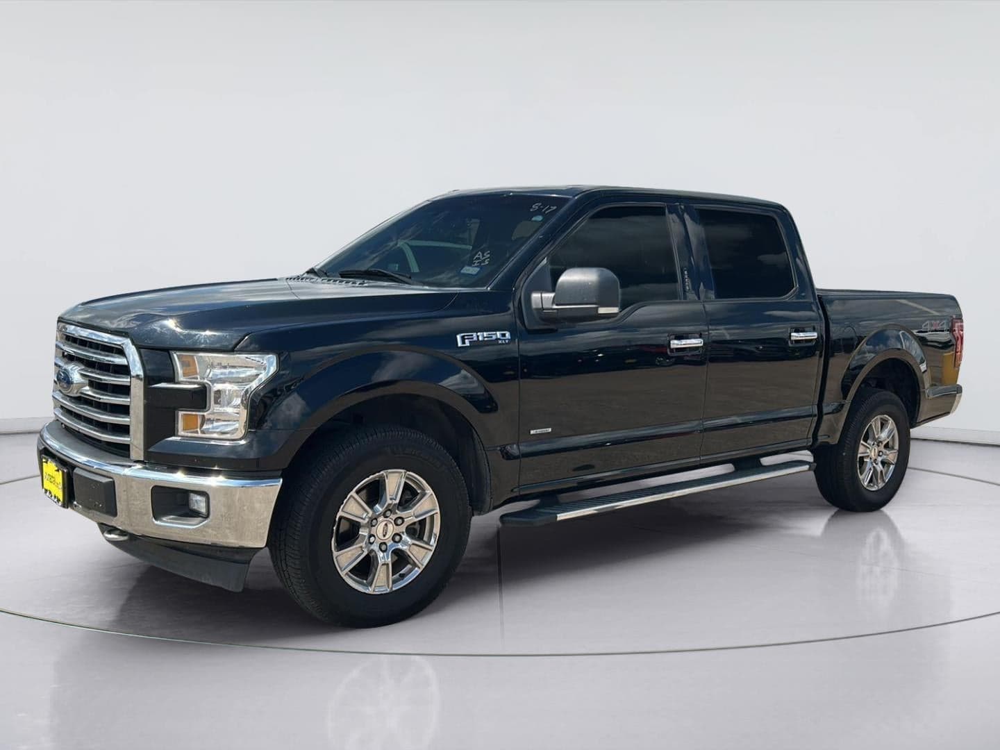 2017 Ford F-150 XLT — photo 1 of 10