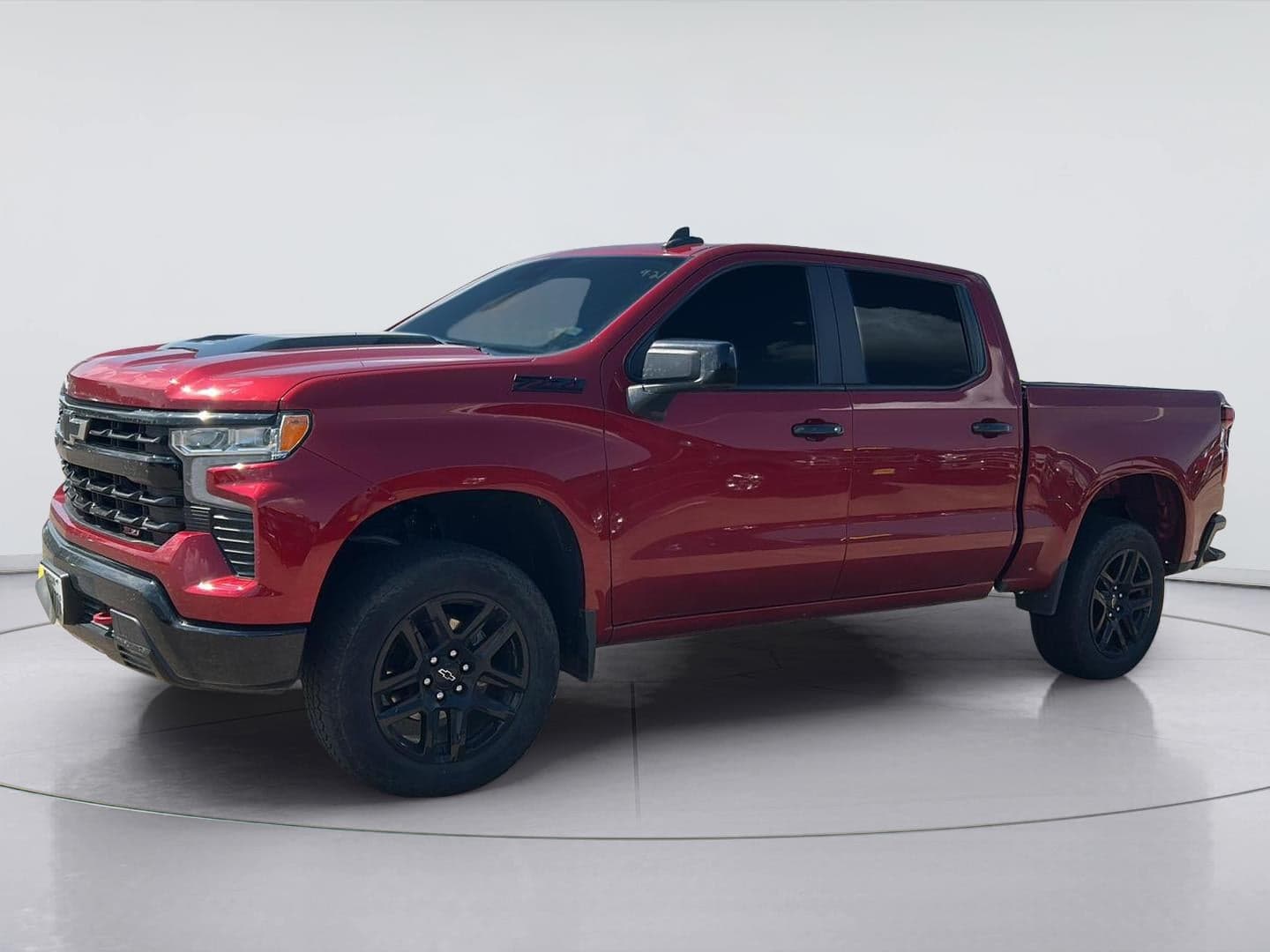 2025 Chevrolet Silverado 1500 LT Trail Boss — photo 1 of 11