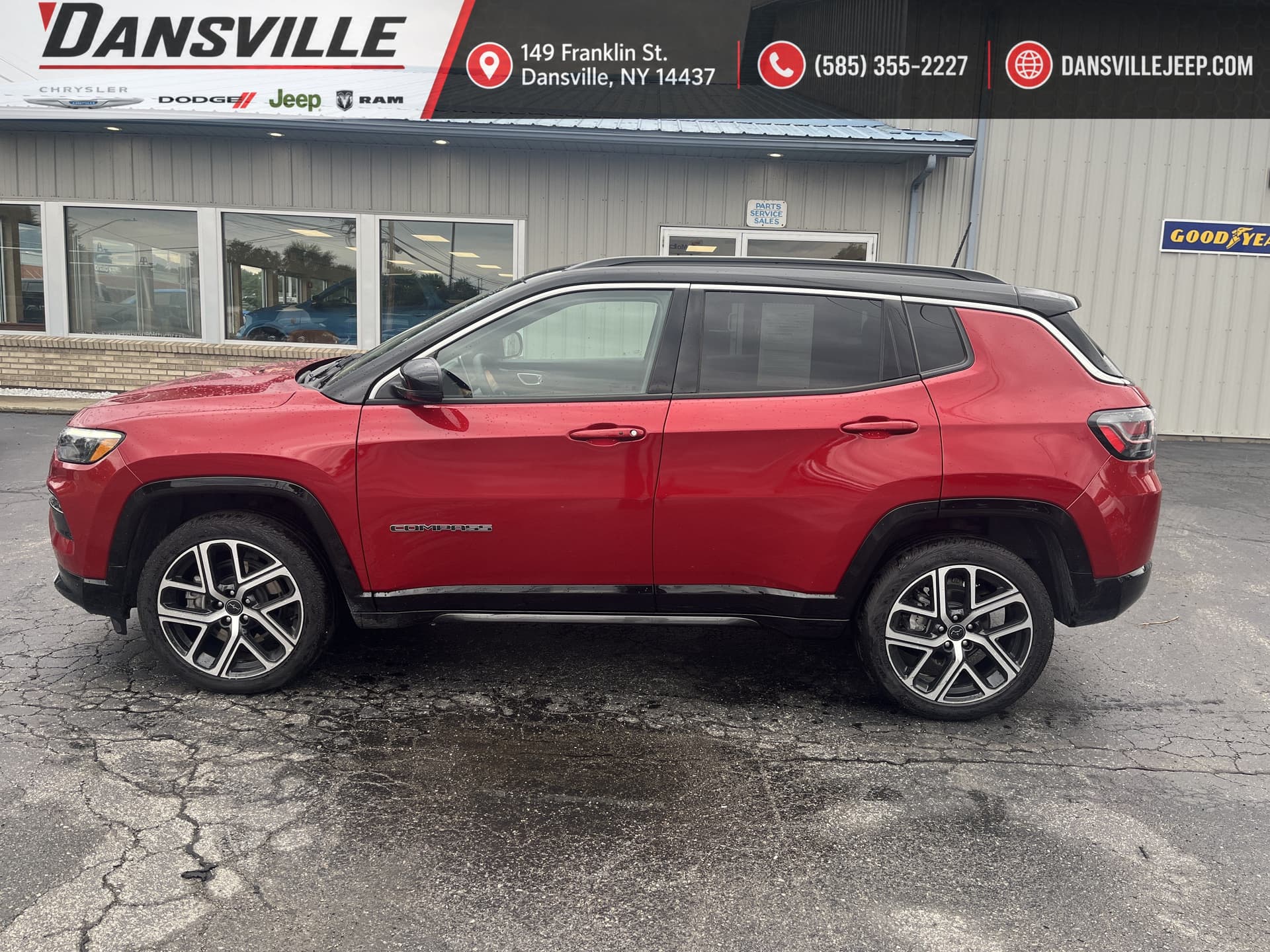 2025 Jeep Compass Limited — photo 1 of 21