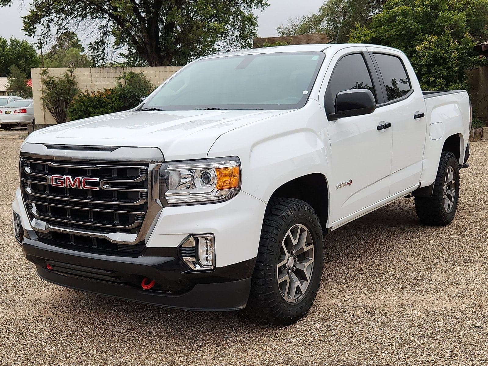 2022 GMC Canyon 4WD AT4 w/Leather — photo 1 of 32