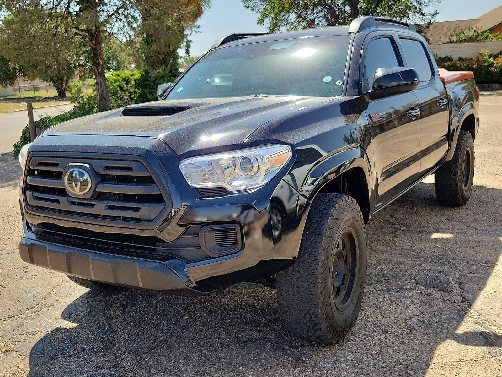2018 Toyota Tacoma Base — photo 1 of 10