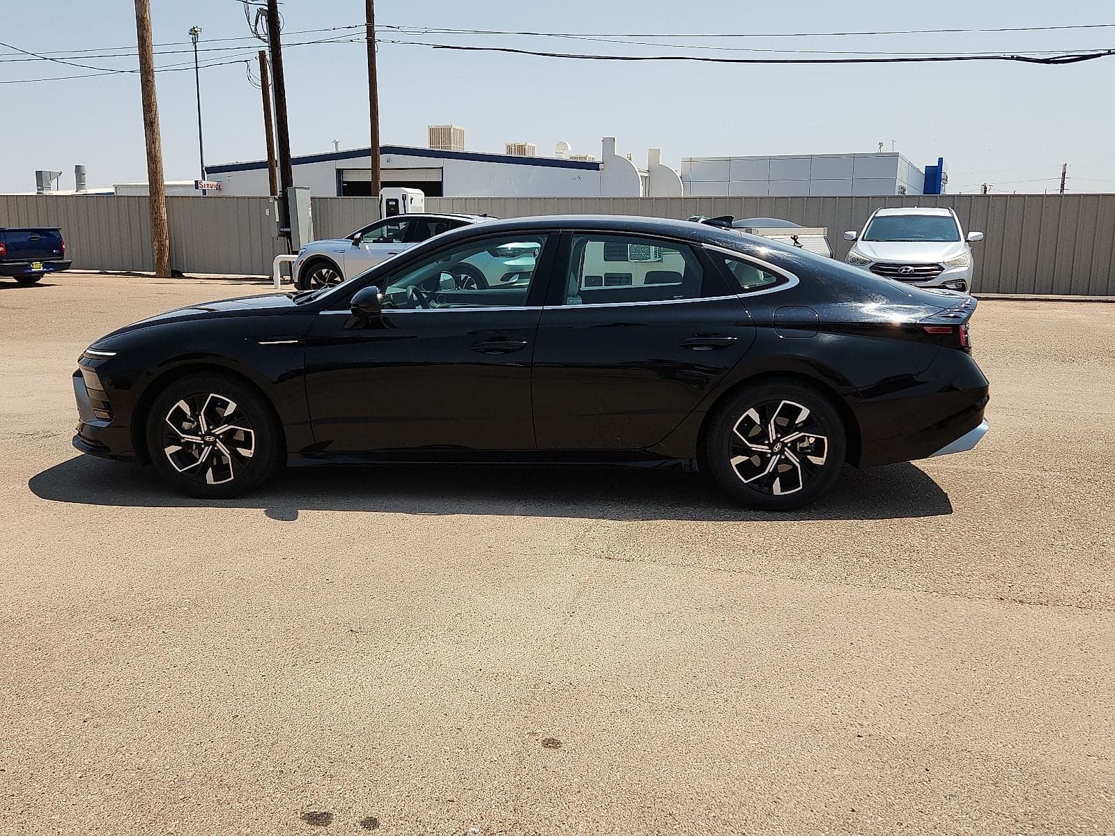 2025 Hyundai Sonata SEL — photo 1 of 40