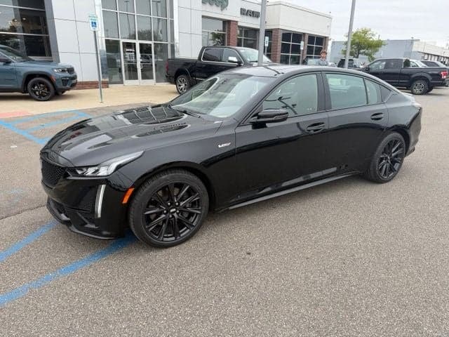 2022 Cadillac CT5 Base — photo 1 of 21