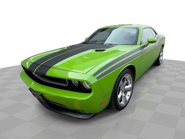 2013 Dodge Challenger SXT — photo 1 of 5