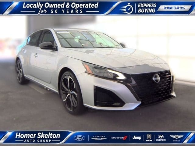 2024 Nissan Altima 2.5 SR — photo 1 of 19