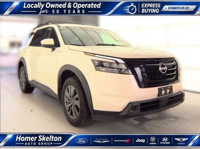 2024 Nissan Pathfinder SV — photo 1 of 23