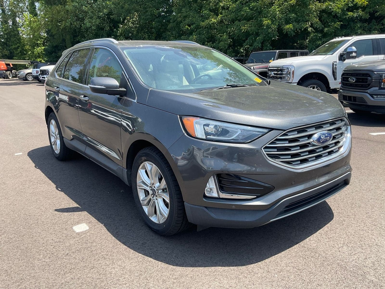 2020 Ford Edge Titanium — photo 1 of 21