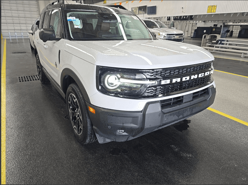 2025 Ford Bronco Sport Outer Banks — photo 1 of 18