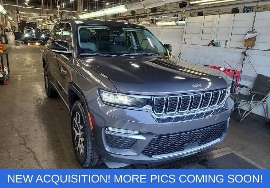 2023 Jeep Grand Cherokee Limited — photo 1 of 21