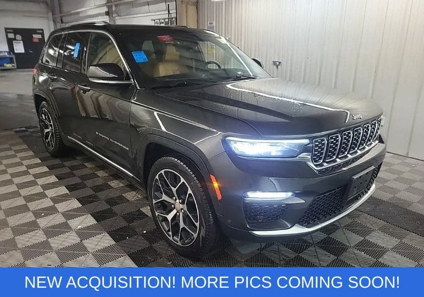 2023 Jeep Grand Cherokee Summit Reserve — photo 1 of 5
