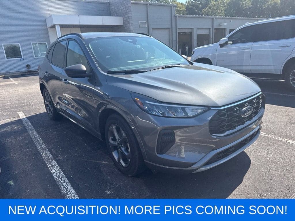 2023 Ford Escape ST-Line — photo 1 of 5