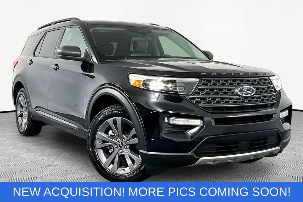 2021 Ford Explorer XLT — photo 1 of 18