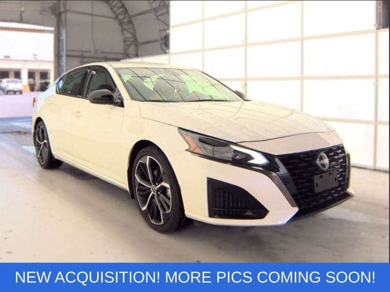 2024 Nissan Altima 2.5 SR — photo 1 of 21