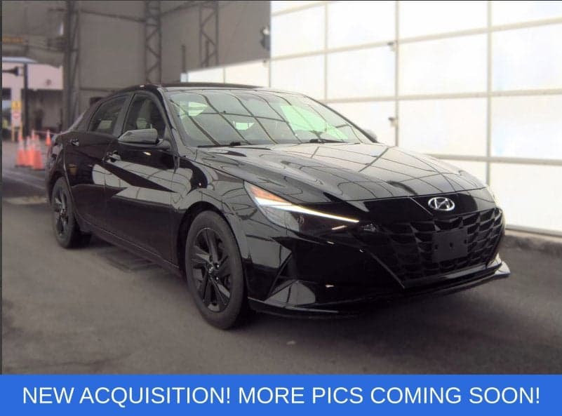 2021 Hyundai Elantra SEL — photo 1 of 17