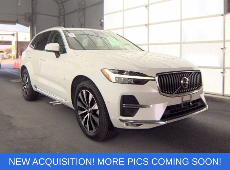 2023 Volvo XC60 Plus Bright Theme — photo 1 of 22