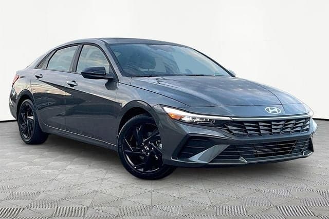 2026 Hyundai Elantra SEL Sport — photo 1 of 5