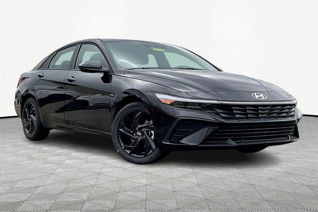 2026 Hyundai Elantra SEL Sport — photo 1 of 18