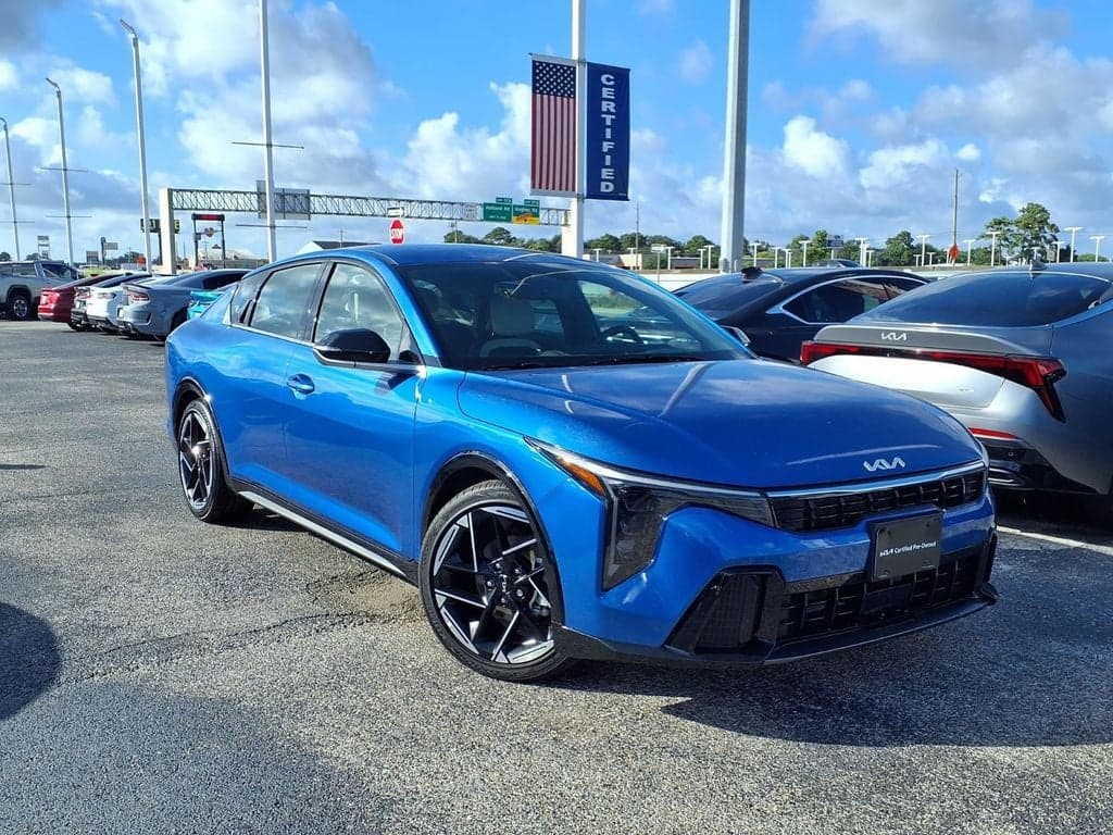 2026 Kia K4 GT-Line — photo 1 of 32