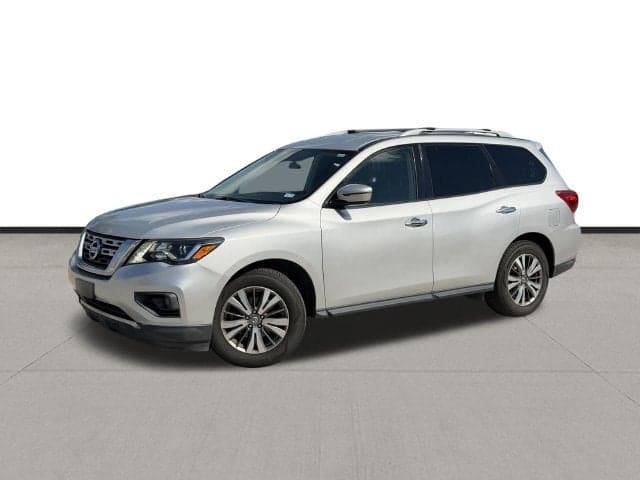 2020 Nissan Pathfinder SV — photo 1 of 12