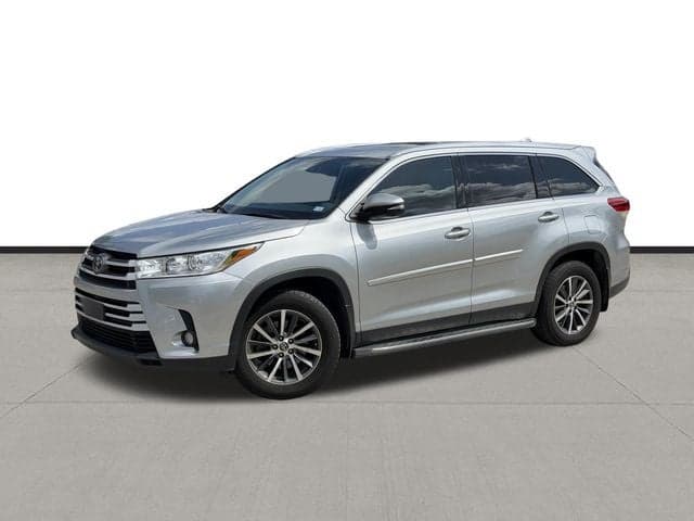 2019 Toyota Highlander XLE — photo 1 of 31
