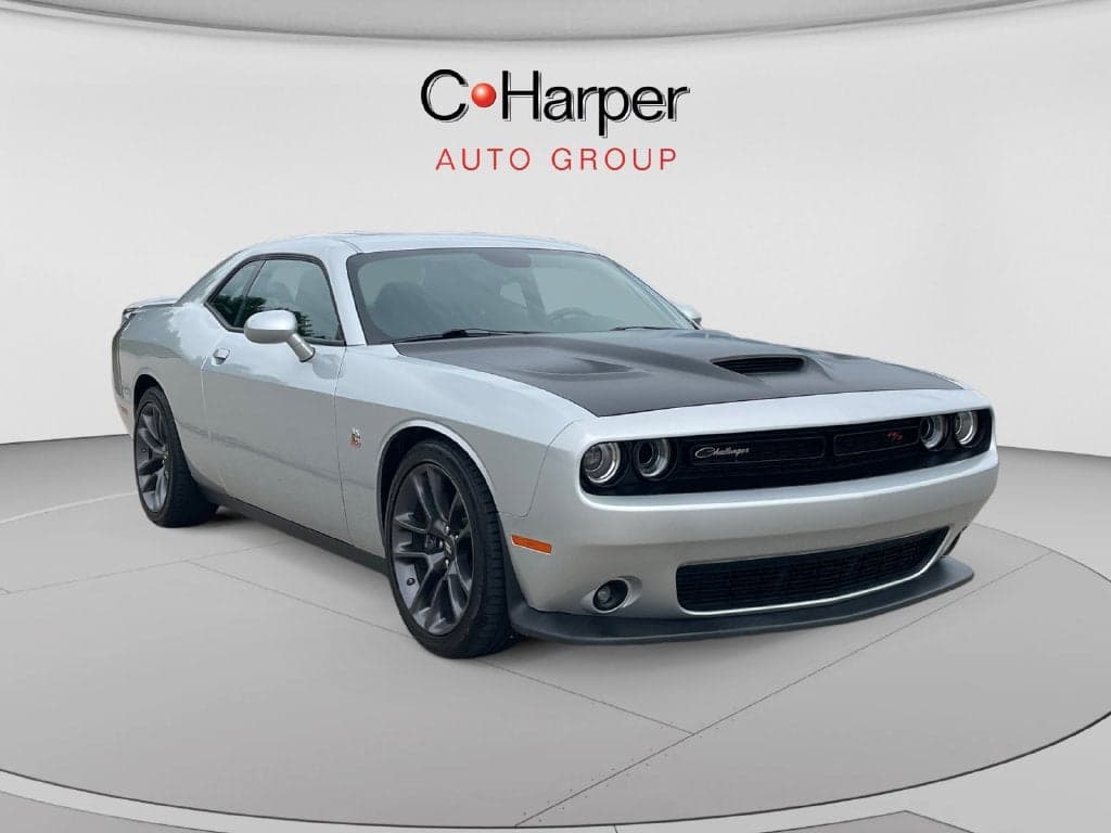 2023 Dodge Challenger R/T Scat Pack — photo 1 of 5
