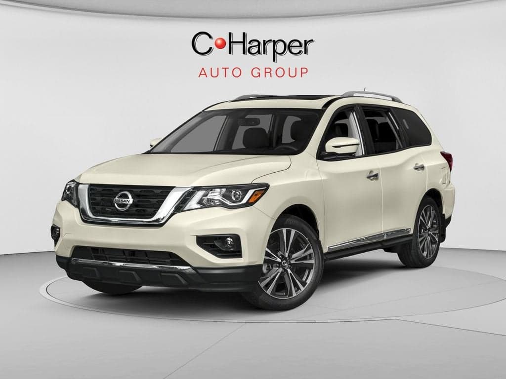 2017 Nissan Pathfinder Platinum — photo 1 of 11