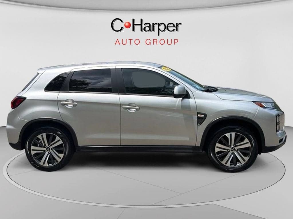 2025 Mitsubishi Outlander Sport S — photo 1 of 31