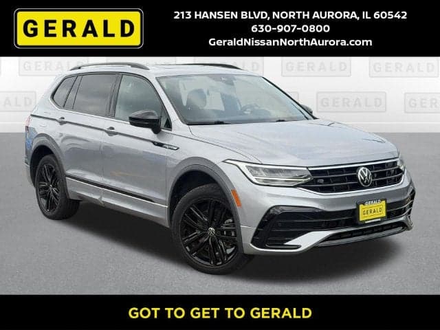 2022 Volkswagen Tiguan Base — photo 1 of 45