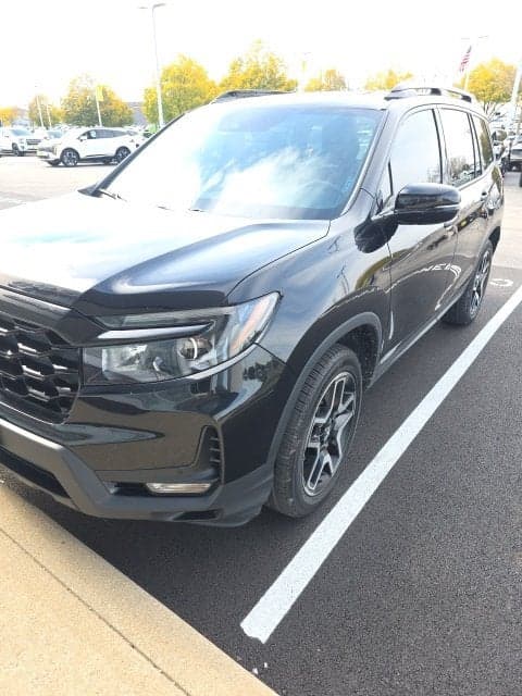 2023 Honda Passport Elite — photo 1 of 3