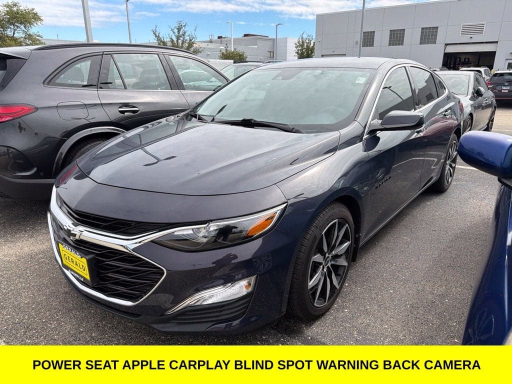 2025 Chevrolet Malibu RS — photo 1 of 18