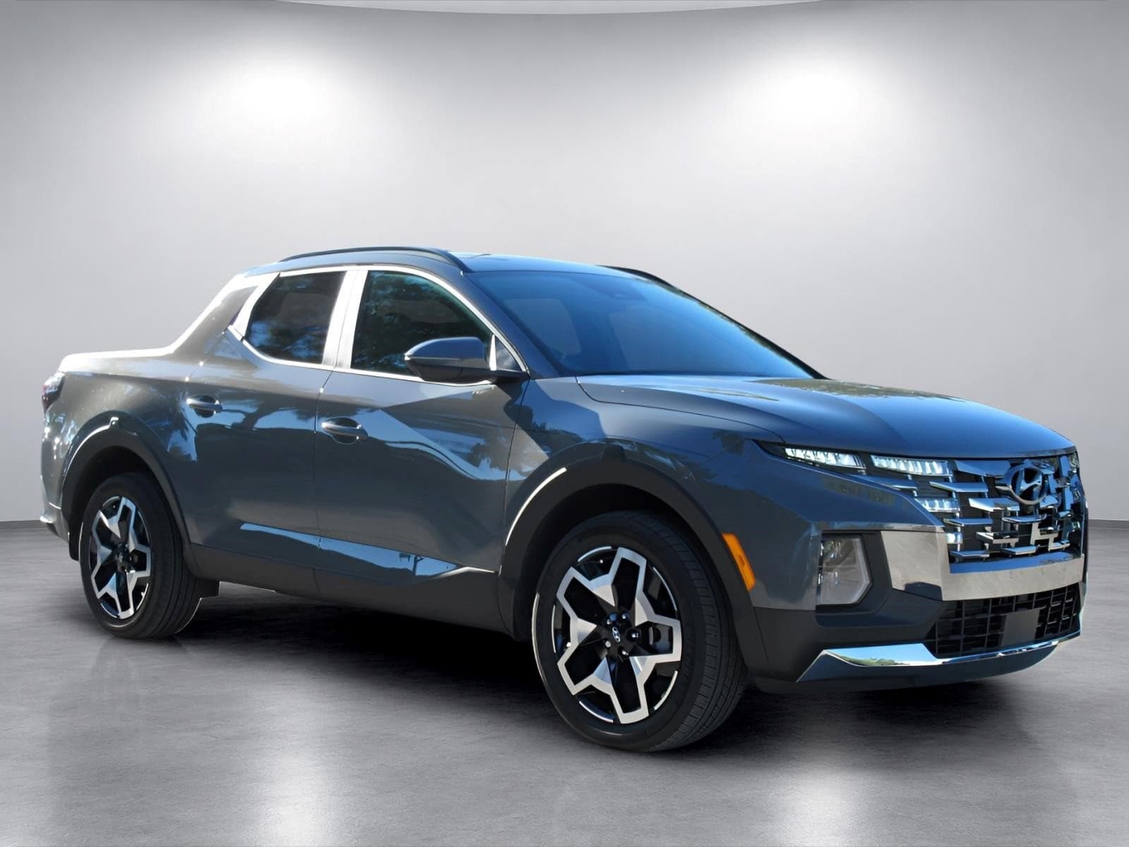 2023 Hyundai Santa Cruz Limited — photo 1 of 5