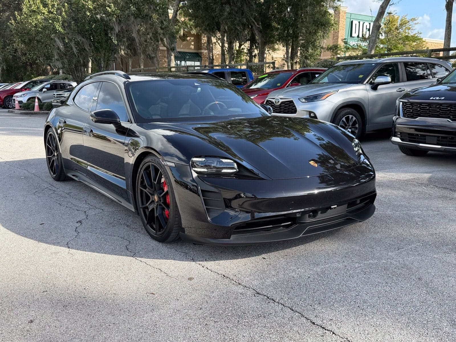 2024 Porsche Taycan GTS — photo 1 of 5