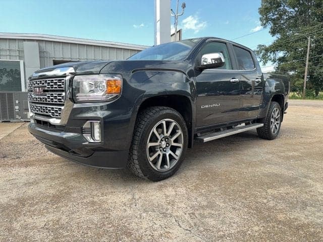 2021 GMC Canyon 4WD Denali — photo 1 of 5