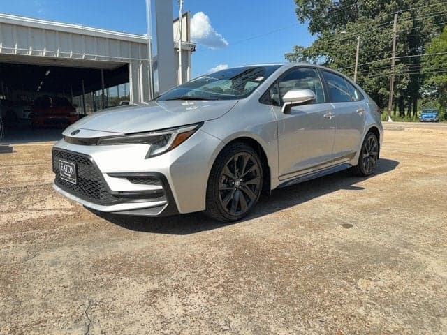 2023 Toyota Corolla SE — photo 1 of 5
