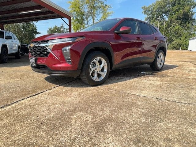 2024 Chevrolet Trax Base — photo 1 of 5