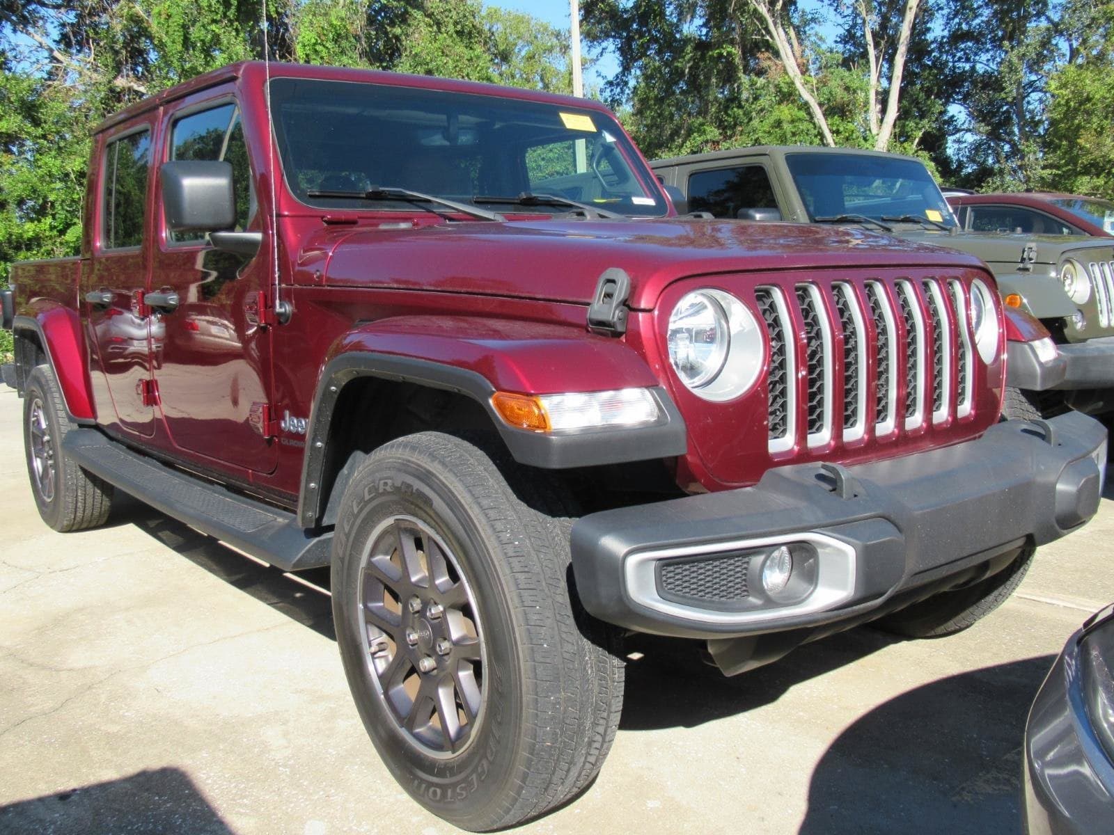 2022 Jeep Gladiator Overland — photo 1 of 2