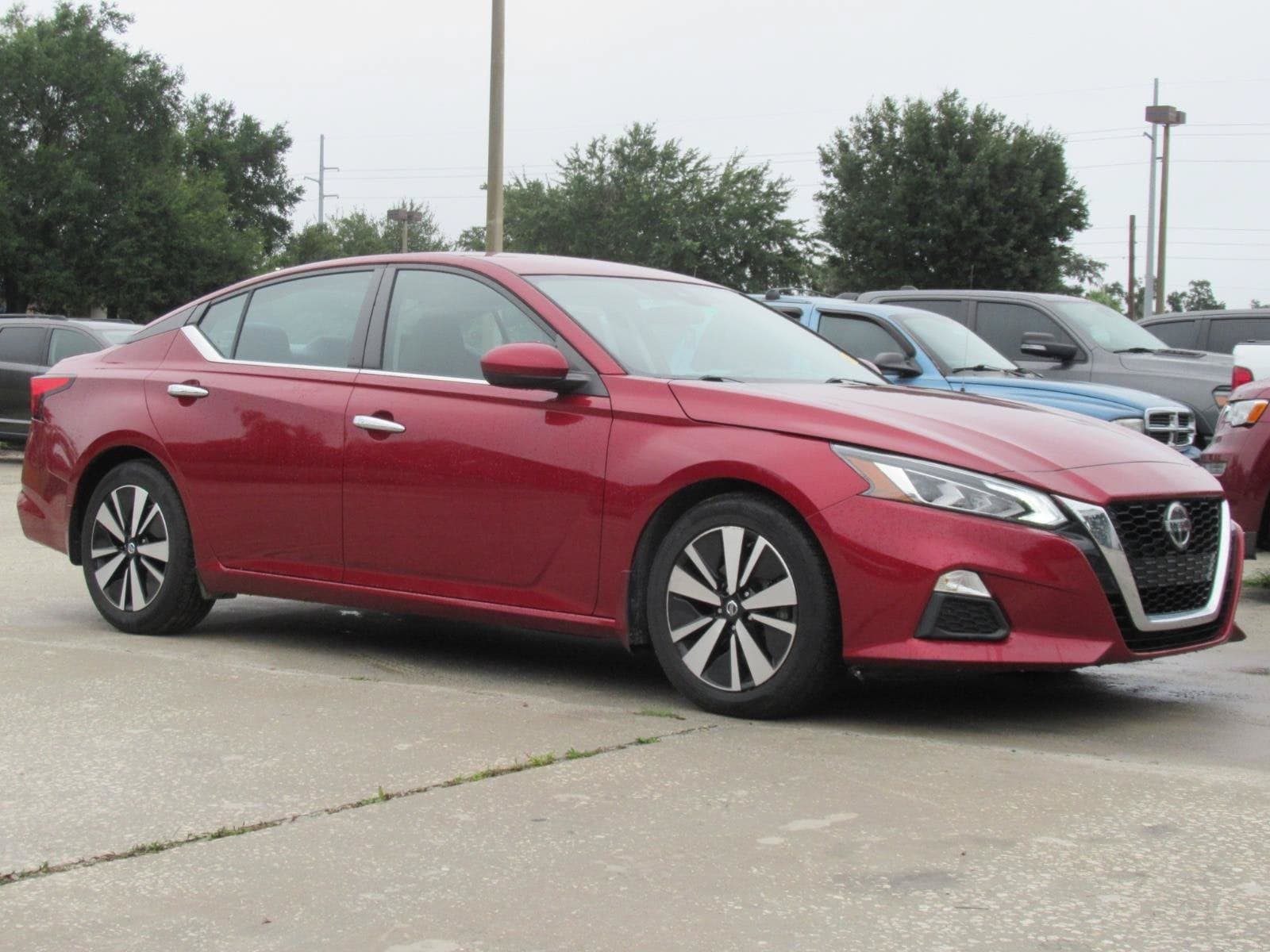 2022 Nissan Altima Base — photo 1 of 5