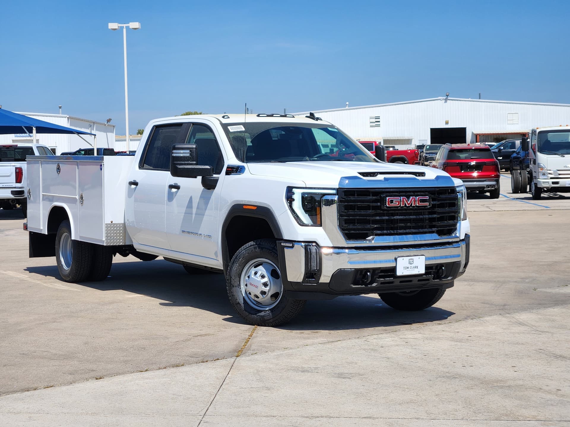 2026 GMC Sierra 3500HD CC Pro — photo 1 of 21