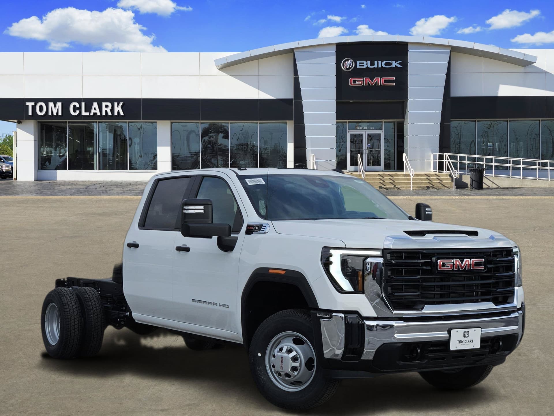 2026 GMC Sierra 3500HD CC Pro — photo 1 of 22