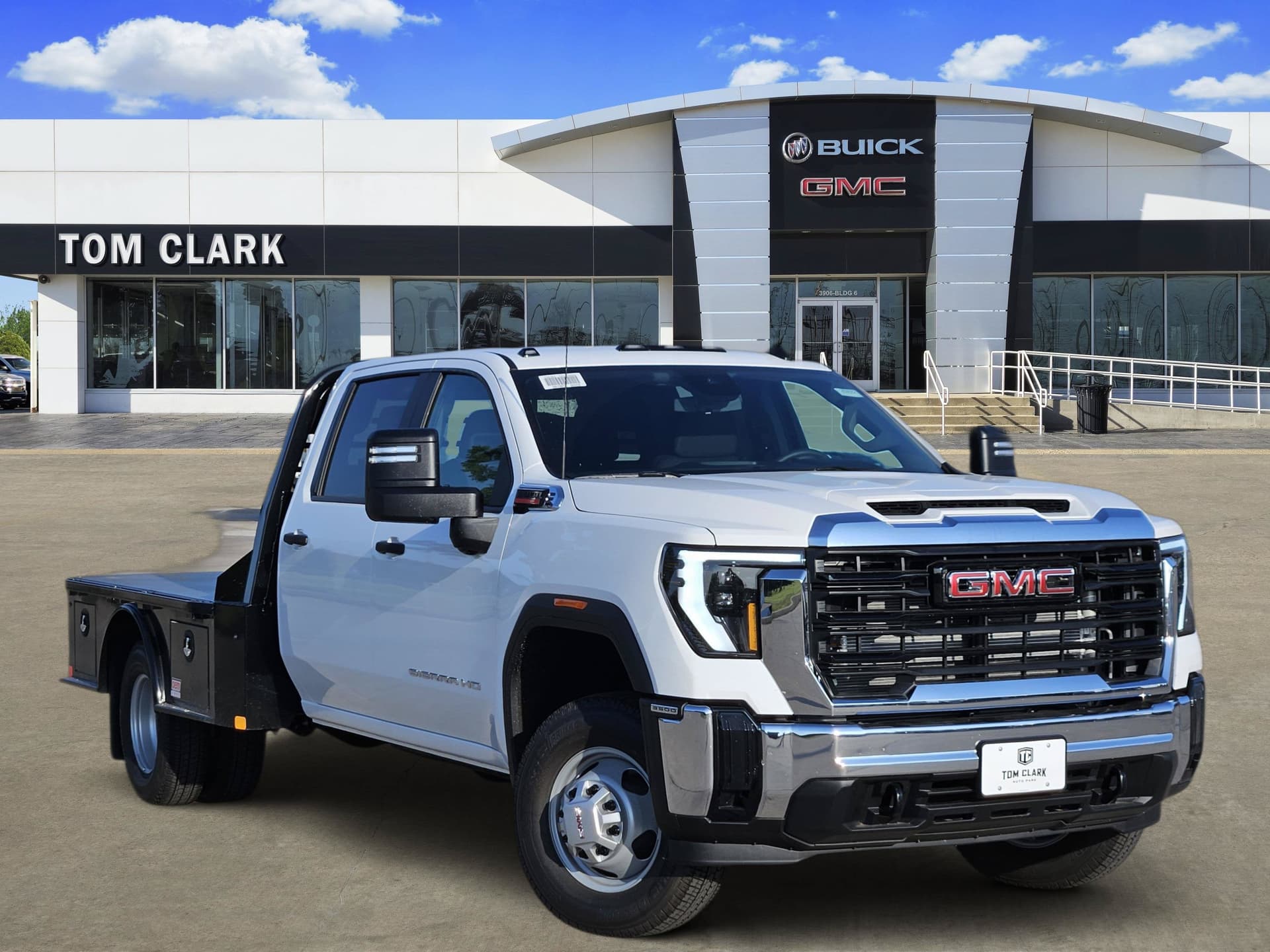 2026 GMC Sierra 3500HD CC Pro — photo 1 of 24