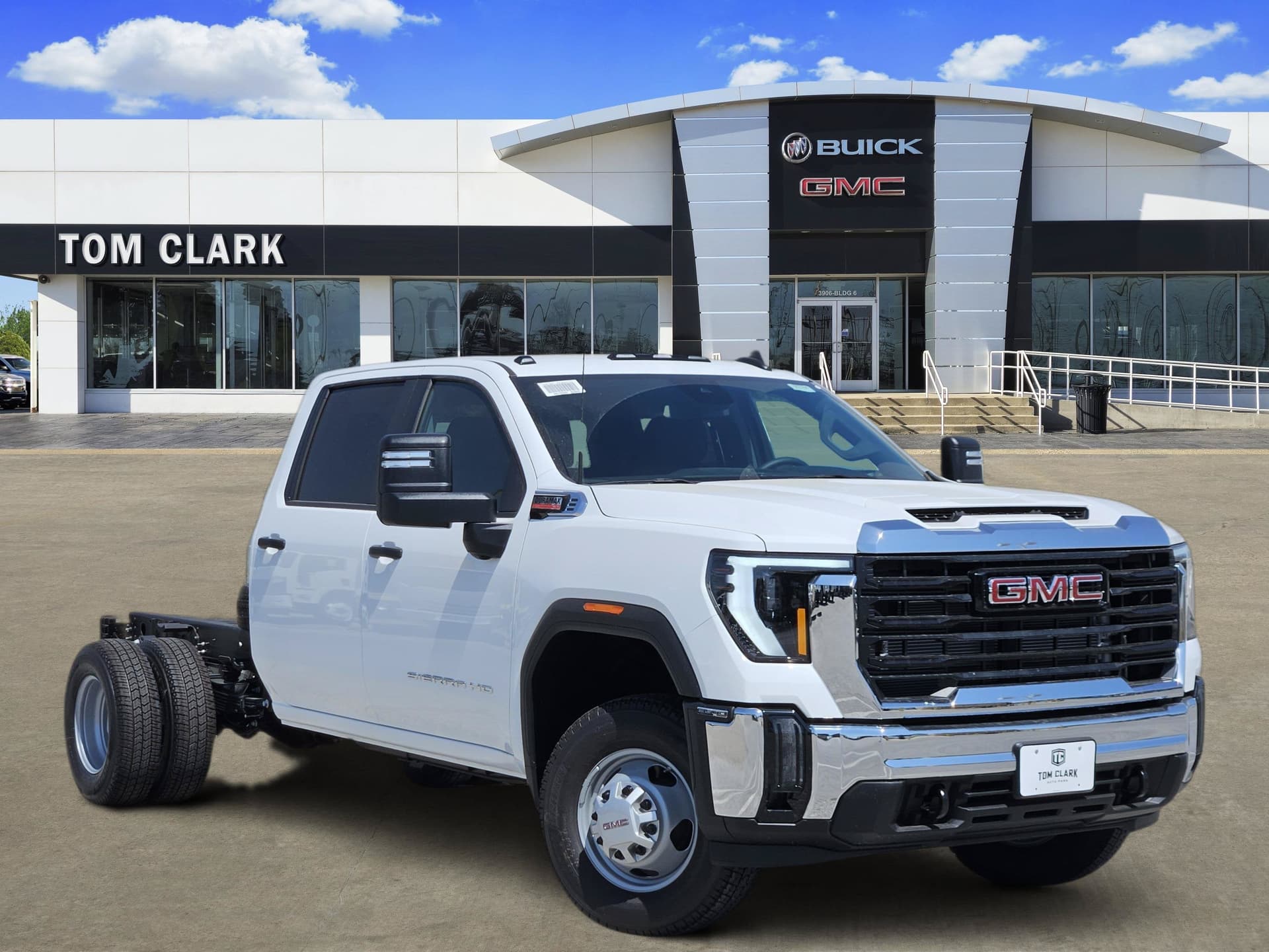 2026 GMC Sierra 3500HD CC Pro — photo 1 of 20