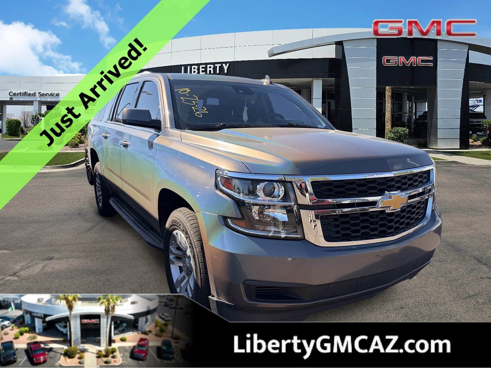 2020 Chevrolet Suburban LT — photo 1 of 5