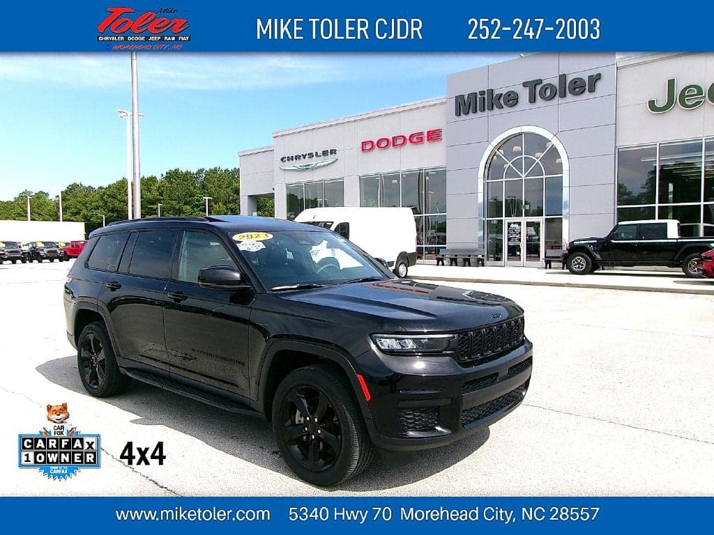 2023 Jeep Grand Cherokee L Altitude — photo 1 of 22