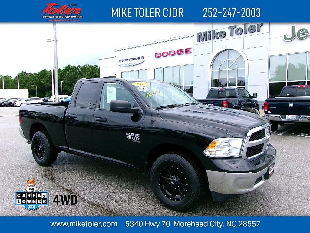 2024 RAM 1500 Classic SLT — photo 1 of 20