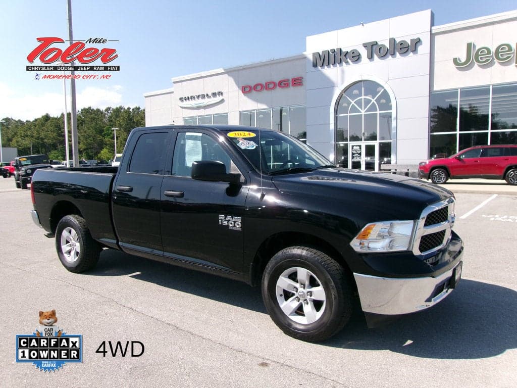2024 RAM 1500 Classic SLT — photo 1 of 22