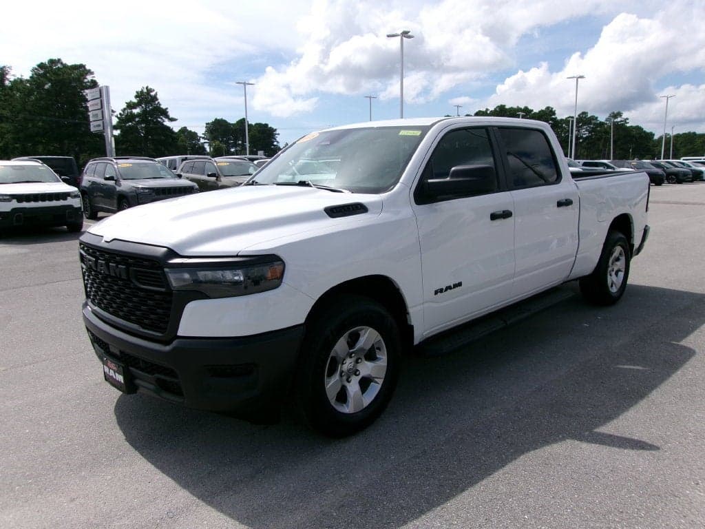 2025 RAM 1500 Tradesman — photo 1 of 28