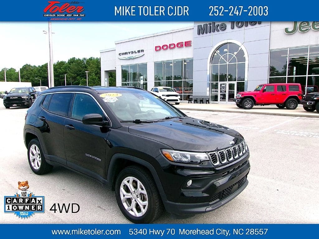 2024 Jeep Compass Latitude — photo 1 of 21