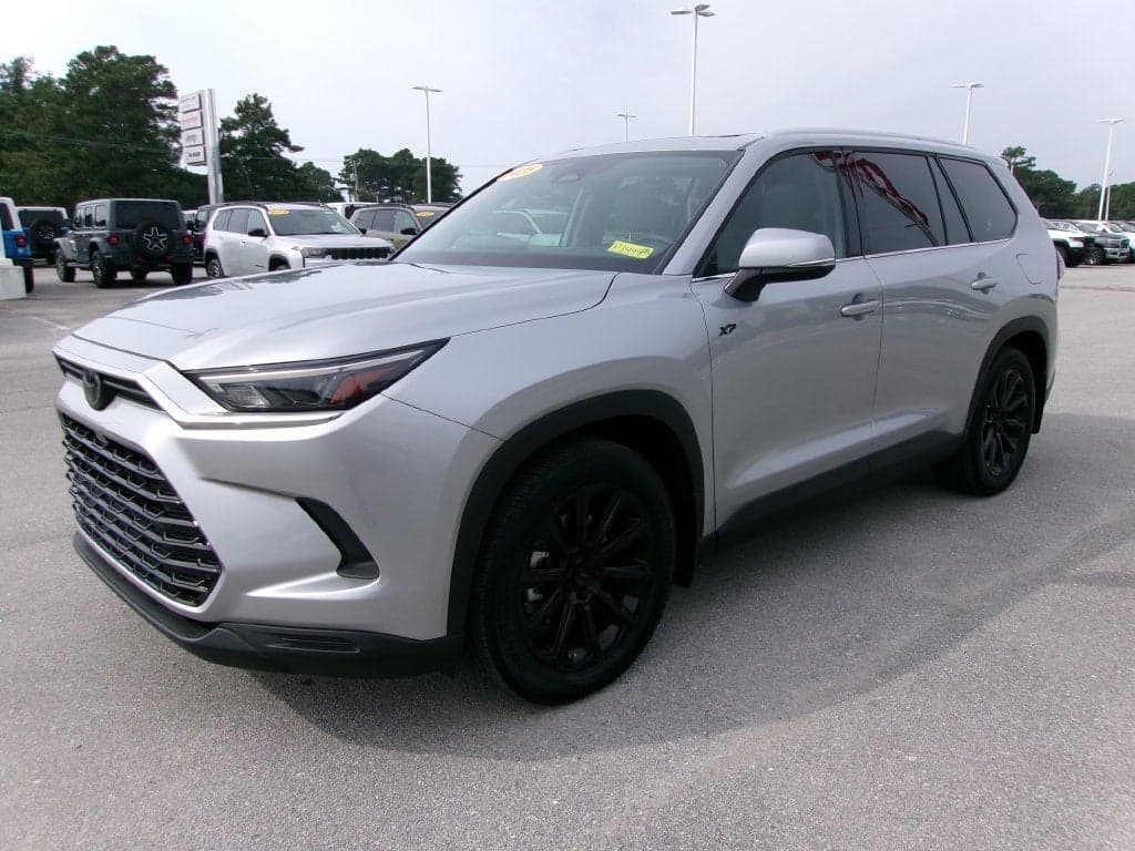 2025 Toyota Grand Highlander XLE — photo 1 of 5