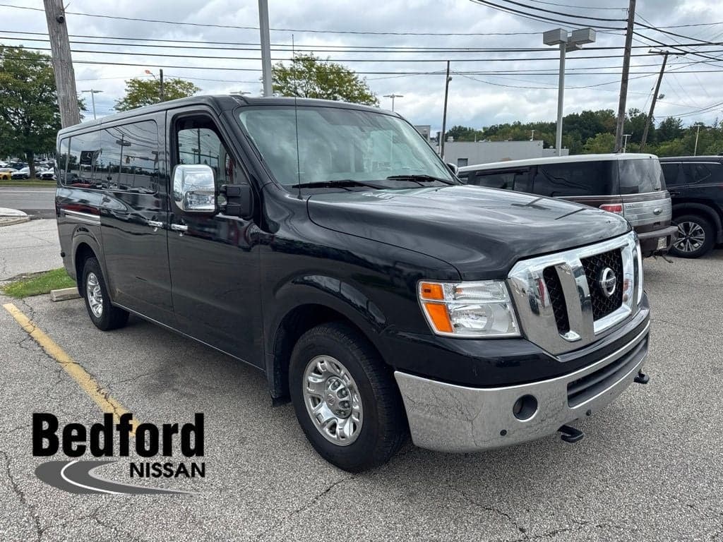 2021 Nissan NV Passenger Base — photo 1 of 9